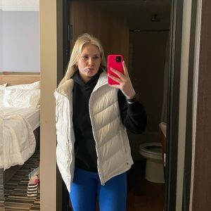 Meet your Posher, Amelia